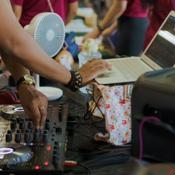 Podcast DJ MEERZ English EDM VS BOLLYWOOD Nonstop Mashups