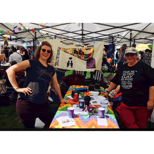 QUILTED BANANAS Radio